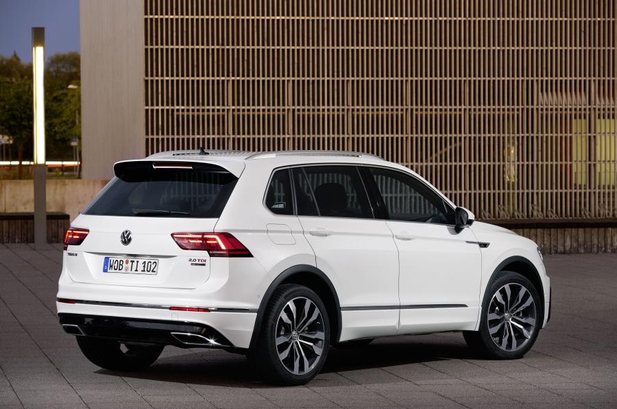  Volkswagen Tiguan R-Line 2016 года  (WW) (фото 14 из 36)